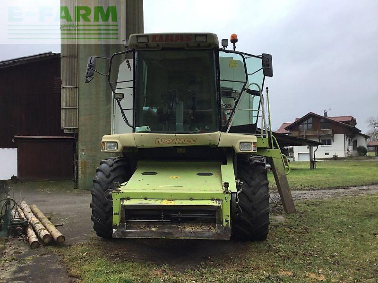 CLAAS lexion 450 - Moissonneuse-batteuse: photos 2 CLAAS lexion 450 - Moissonneuse-batteuse: photos 2