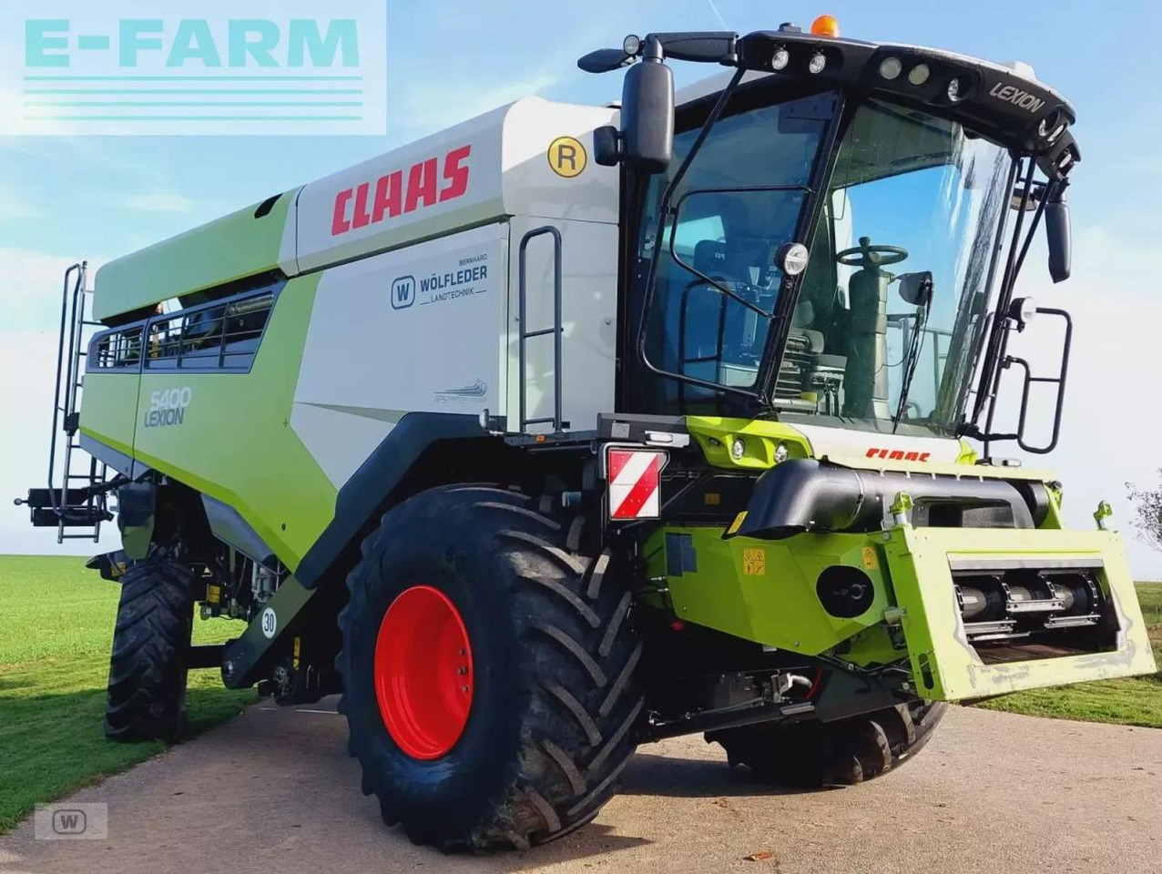 CLAAS lexion 5400 - Moissonneuse-batteuse: photos 2 CLAAS lexion 5400 - Moissonneuse-batteuse: photos 2