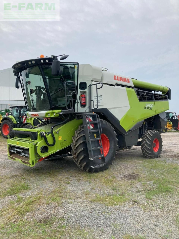 CLAAS lexion 6700 business - Moissonneuse-batteuse: photos 1 CLAAS lexion 6700 business - Moissonneuse-batteuse: photos 1