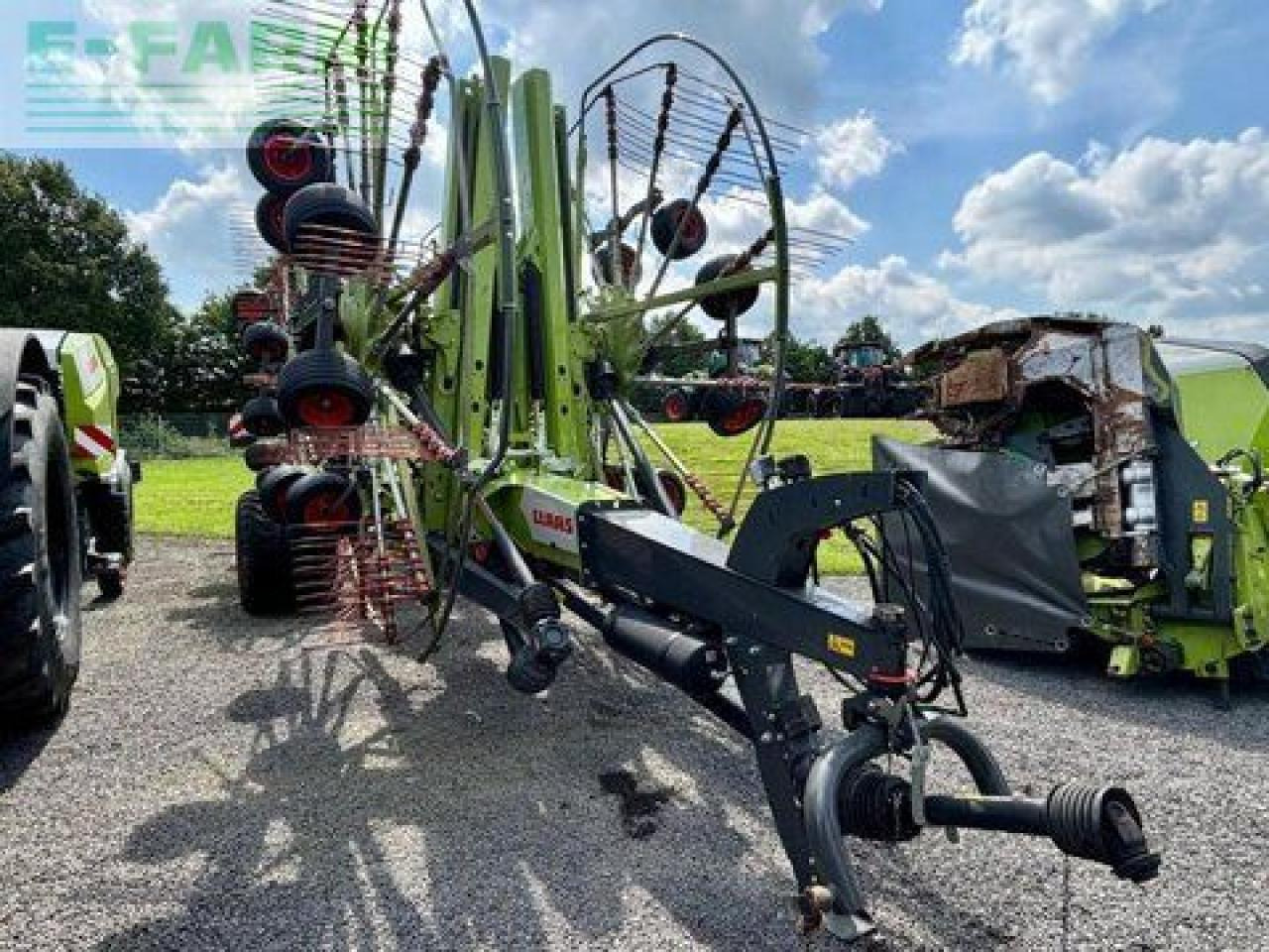 CLAAS liner 4900 business - Faneuse: photos 3 CLAAS liner 4900 business - Faneuse: photos 3