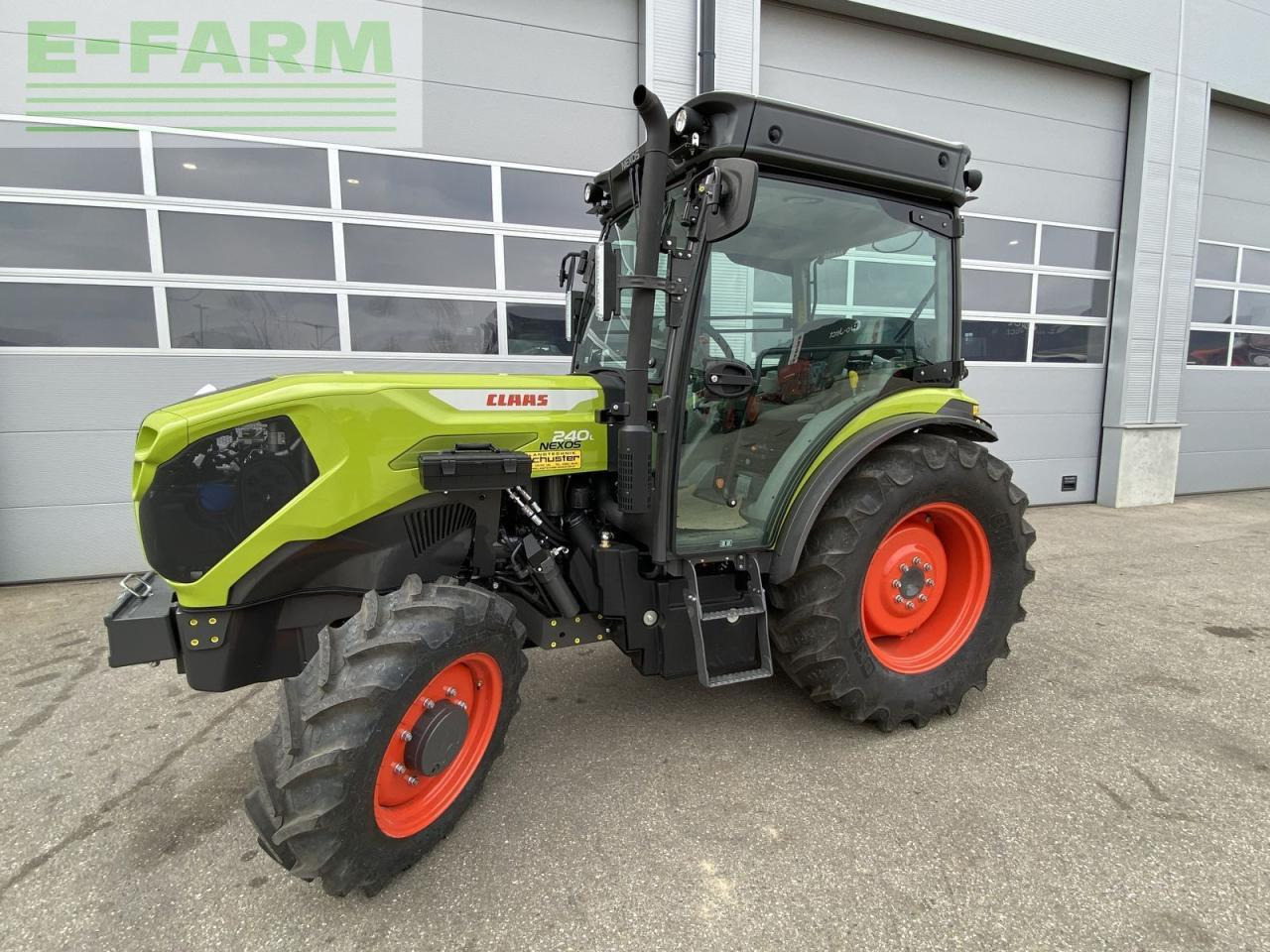 CLAAS nexos 240 l trend - Tracteur agricole: photos 2 CLAAS nexos 240 l trend - Tracteur agricole: photos 2