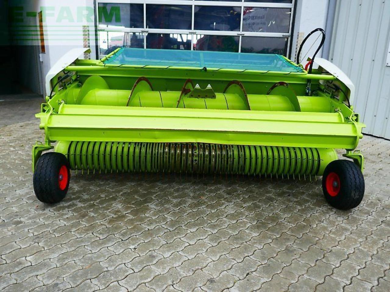 CLAAS pu 300 hd - Accessoire aux ensileuses: photos 2 CLAAS pu 300 hd - Accessoire aux ensileuses: photos 2