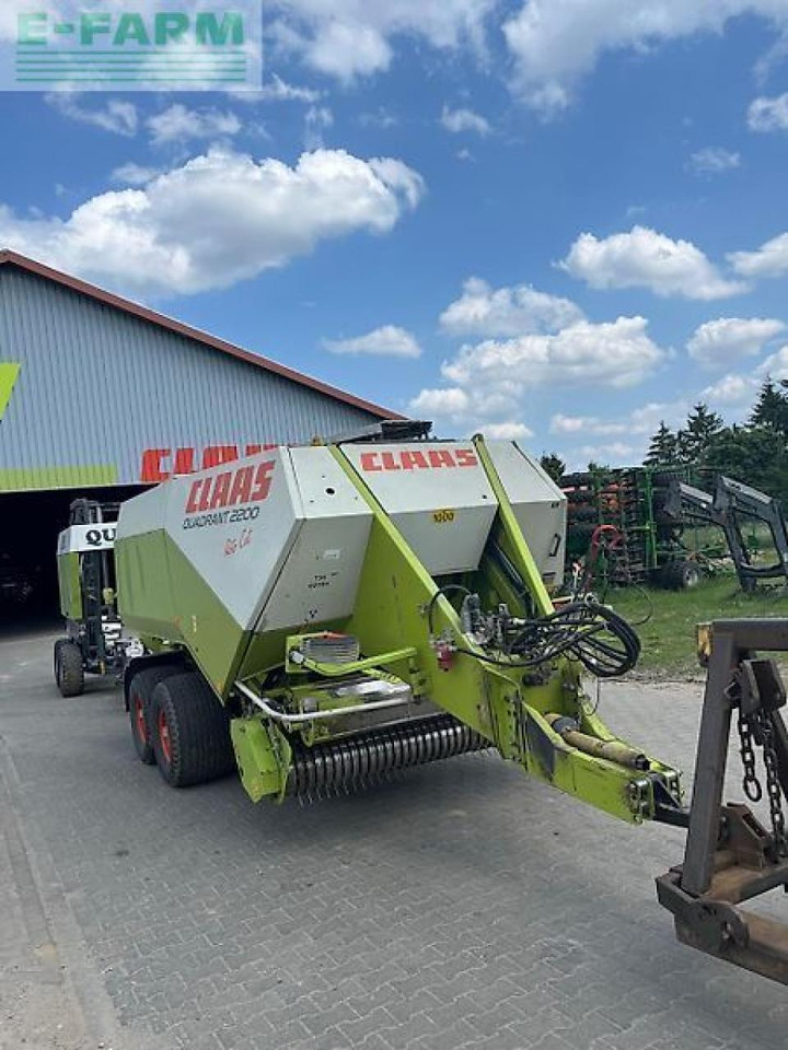 CLAAS quadrant 2200 rc - Presse à balles cubiques: photos 2 CLAAS quadrant 2200 rc - Presse à balles cubiques: photos 2