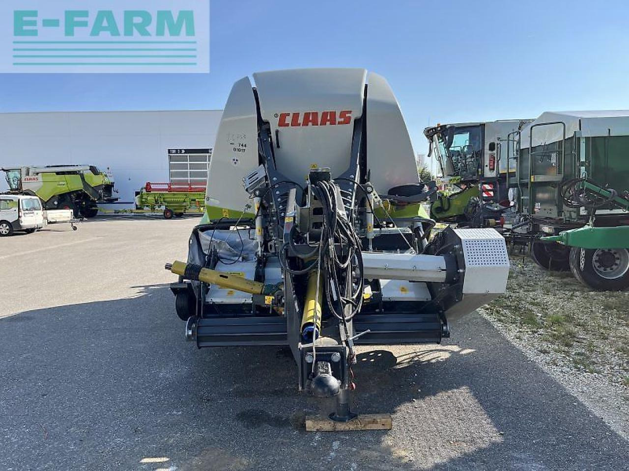 CLAAS quadrant 3200 rc tandem mit krassort vorbauhäcksler - Presse à balles cubiques: photos 2 CLAAS quadrant 3200 rc tandem mit krassort vorbauhäcksler - Presse à balles cubiques: photos 2