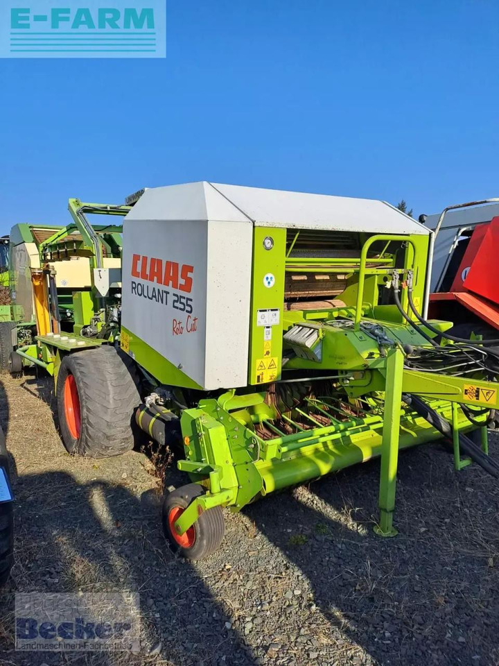 CLAAS rollant 255 rc uniwrap - Presse à balles cubiques: photos 1 CLAAS rollant 255 rc uniwrap - Presse à balles cubiques: photos 1