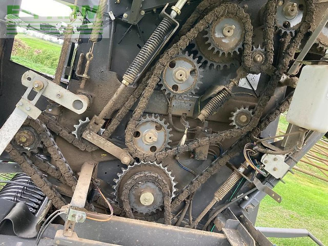 CLAAS rollant 374 rc pro - Presse à balles cubiques: photos 2 CLAAS rollant 374 rc pro - Presse à balles cubiques: photos 2