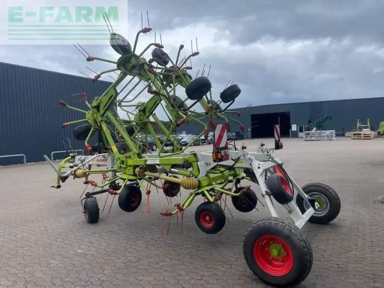 CLAAS volto 1300 - Faneuse: photos 3 CLAAS volto 1300 - Faneuse: photos 3