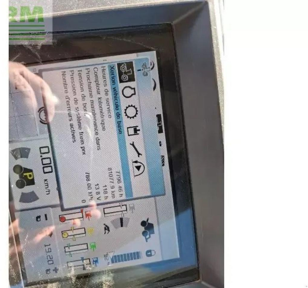 CLAAS xerion 3300 - Tracteur agricole: photos 1 CLAAS xerion 3300 - Tracteur agricole: photos 1