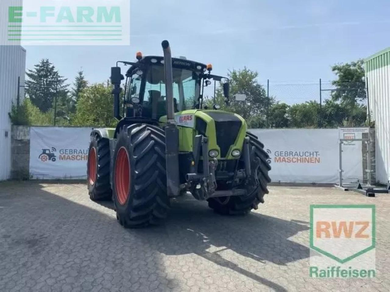CLAAS xerion 3300 trac vc TRAC VC - Tracteur agricole: photos 1 CLAAS xerion 3300 trac vc TRAC VC - Tracteur agricole: photos 1
