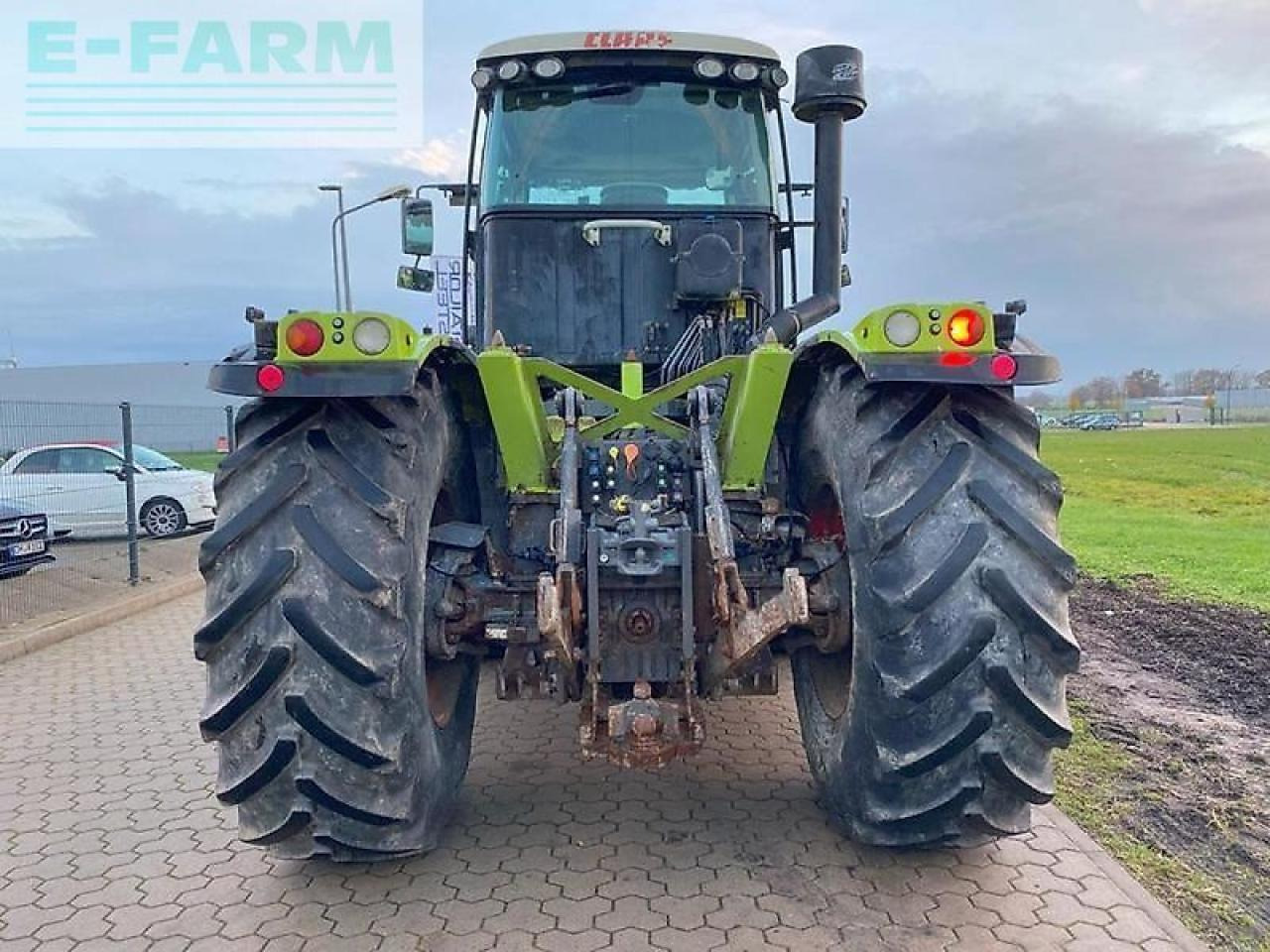 CLAAS xerion 3800 trac TRAC - Tracteur agricole: photos 5 CLAAS xerion 3800 trac TRAC - Tracteur agricole: photos 5