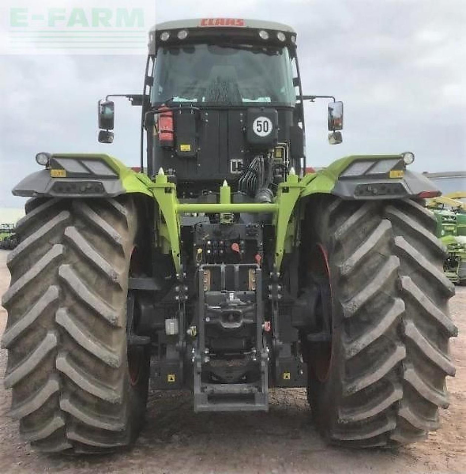 CLAAS xerion 4200 trac TRAC - Tracteur agricole: photos 5 CLAAS xerion 4200 trac TRAC - Tracteur agricole: photos 5