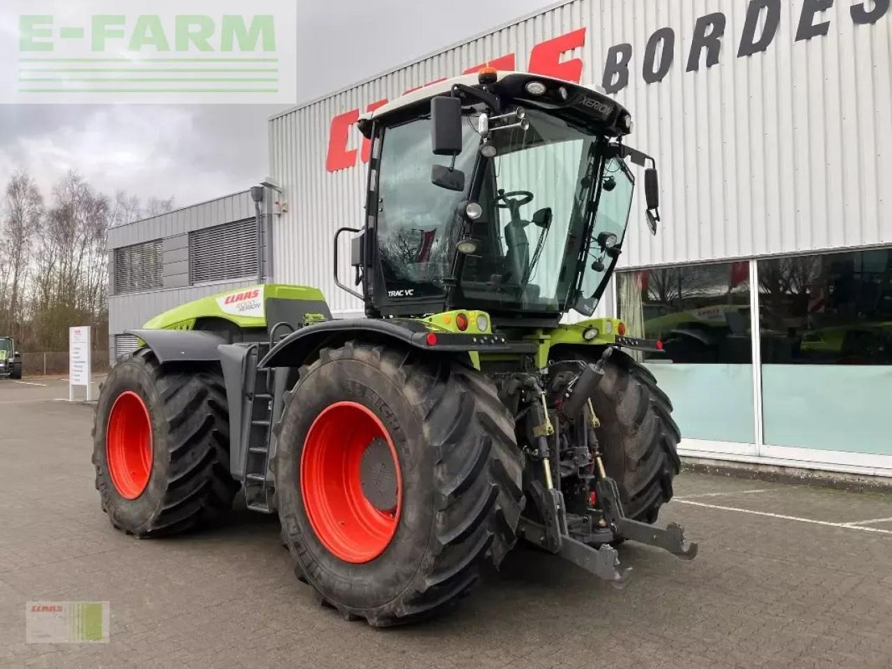 CLAAS xerion 5000 trac vc TRAC VC - Tracteur agricole: photos 1 CLAAS xerion 5000 trac vc TRAC VC - Tracteur agricole: photos 1