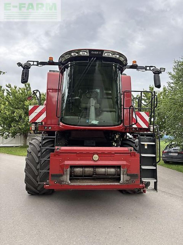 Case-IH axial-flow 6140 - Moissonneuse-batteuse: photos 2 Case-IH axial-flow 6140 - Moissonneuse-batteuse: photos 2