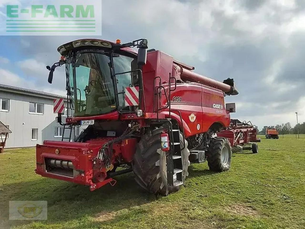 Case-IH axial-flow 6150 inkl. 6,70 m schneidwerk und wagen - Moissonneuse-batteuse: photos 1 Case-IH axial-flow 6150 inkl. 6,70 m schneidwerk und wagen - Moissonneuse-batteuse: photos 1