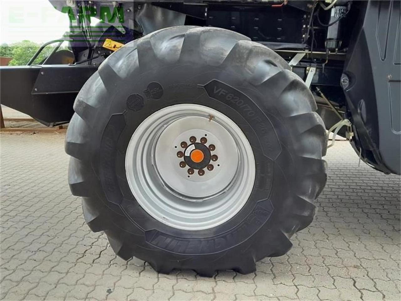 Case-IH axial flow 8240 med 30 fods vario skærebord - Moissonneuse-batteuse: photos 5 Case-IH axial flow 8240 med 30 fods vario skærebord - Moissonneuse-batteuse: photos 5