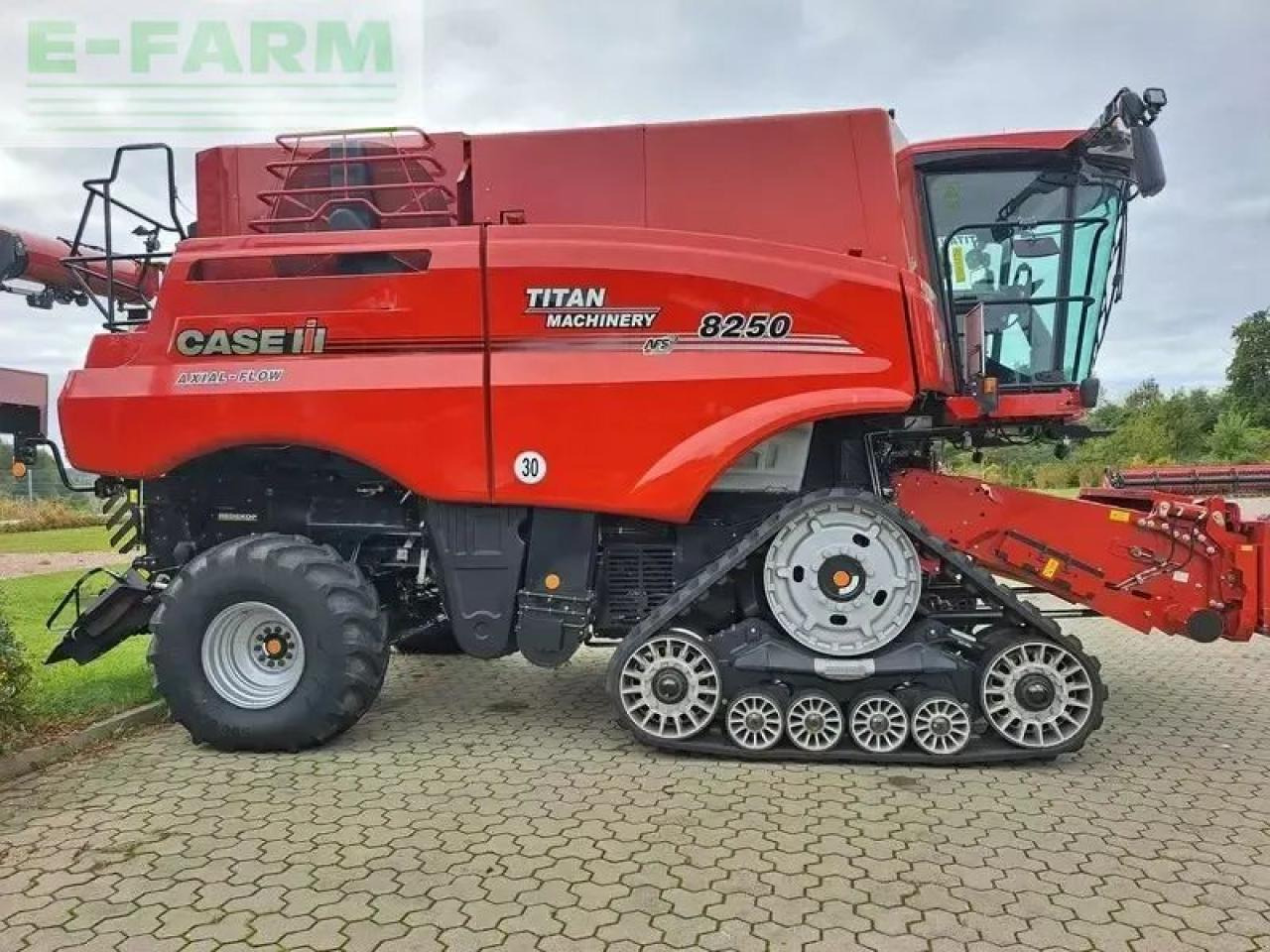 Case-IH axial flow 8250 st5 - Moissonneuse-batteuse: photos 4 Case-IH axial flow 8250 st5 - Moissonneuse-batteuse: photos 4