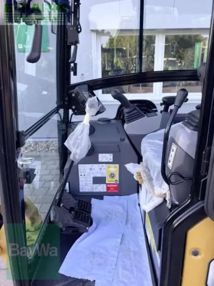 Caterpillar cat 302cr-05a - Mini pelle: photos 4 Caterpillar cat 302cr-05a - Mini pelle: photos 4