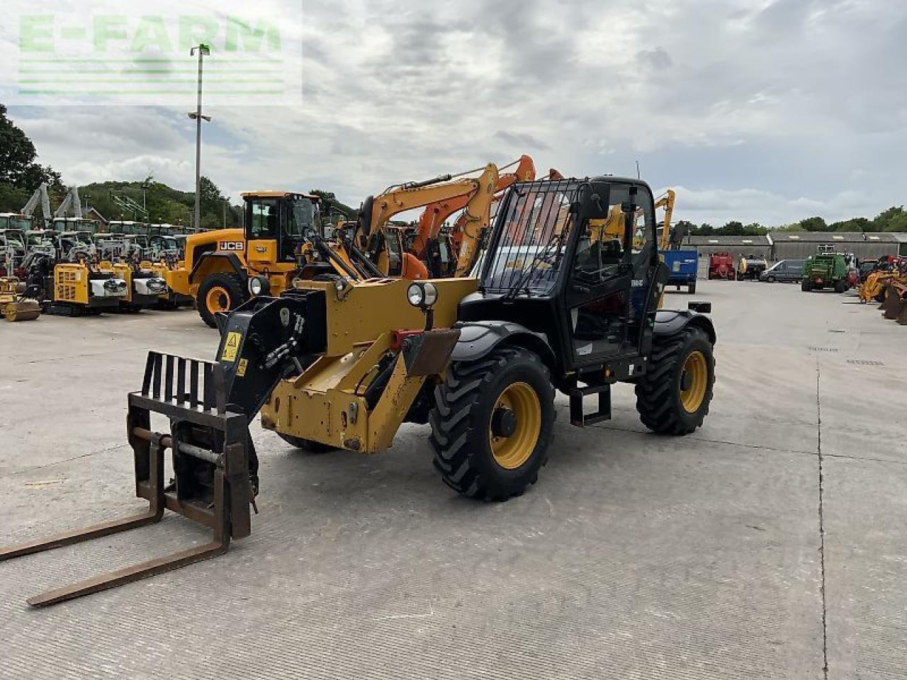 Caterpillar cat th414c telehandler (st23434) - Chariot télescopique: photos 5 Caterpillar cat th414c telehandler (st23434) - Chariot télescopique: photos 5