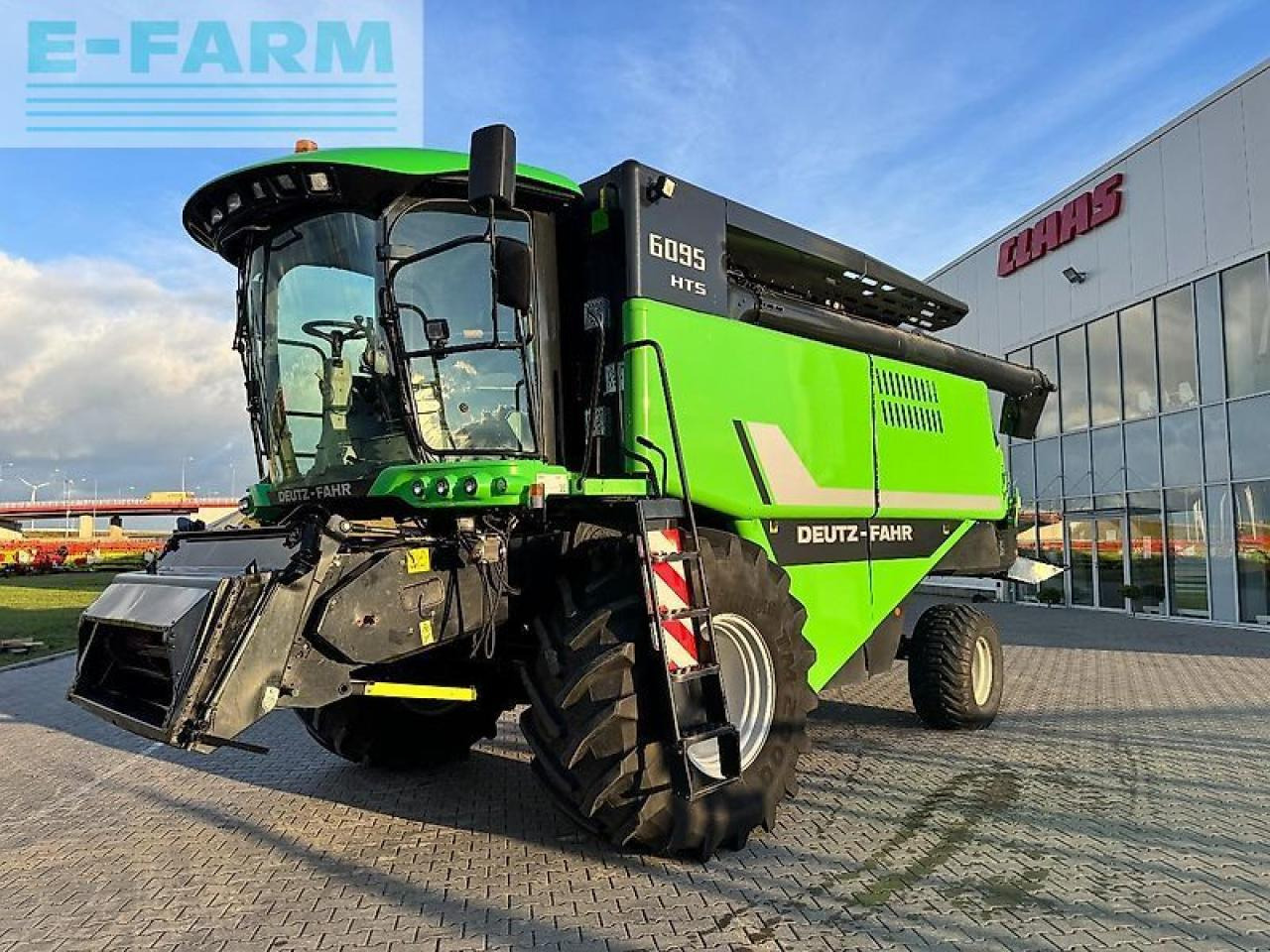 Deutz-Fahr 6095 - Moissonneuse-batteuse: photos 3 Deutz-Fahr 6095 - Moissonneuse-batteuse: photos 3
