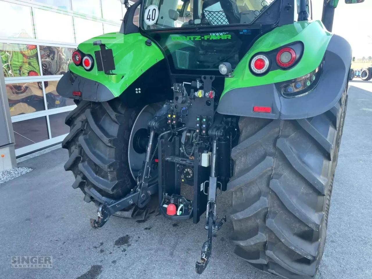 Deutz-Fahr 6215 ttv agrotron *neuer motor* TTV - Tracteur agricole: photos 5 Deutz-Fahr 6215 ttv agrotron *neuer motor* TTV - Tracteur agricole: photos 5