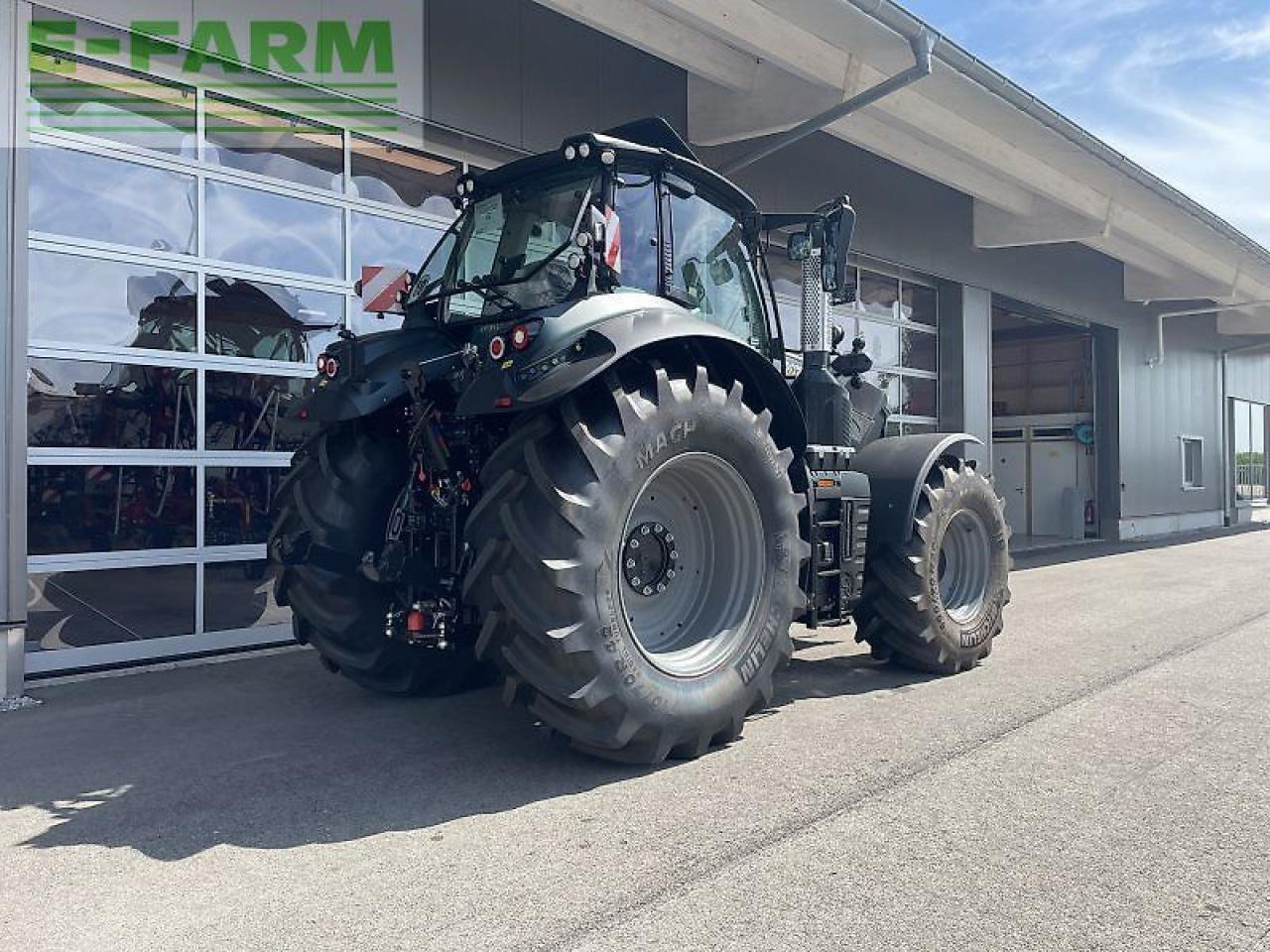 Deutz-Fahr 8280 agrotron ttv warrior - Tracteur agricole: photos 5 Deutz-Fahr 8280 agrotron ttv warrior - Tracteur agricole: photos 5