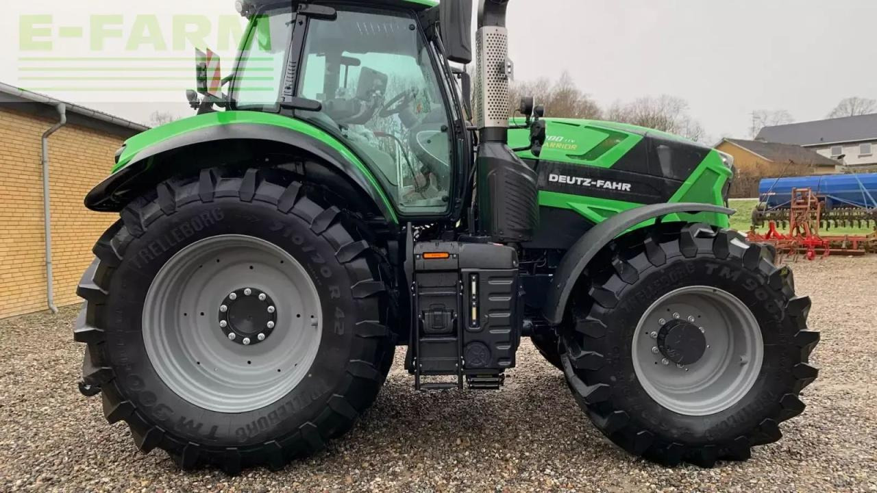 Deutz-Fahr 8280 ttv - Tracteur agricole: photos 3 Deutz-Fahr 8280 ttv - Tracteur agricole: photos 3