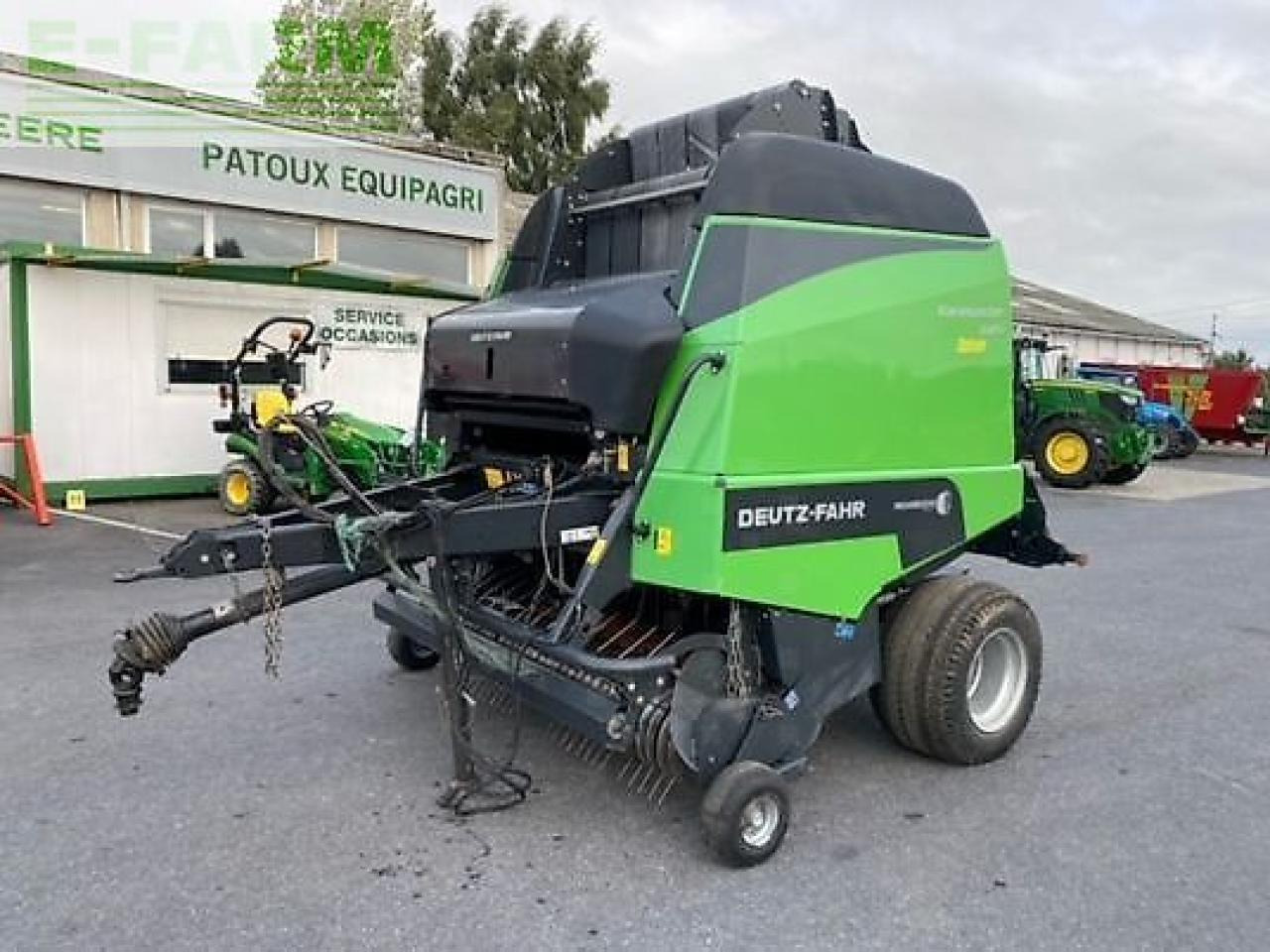 Deutz-Fahr varimaster 685 - Presse à balles cubiques: photos 1 Deutz-Fahr varimaster 685 - Presse à balles cubiques: photos 1