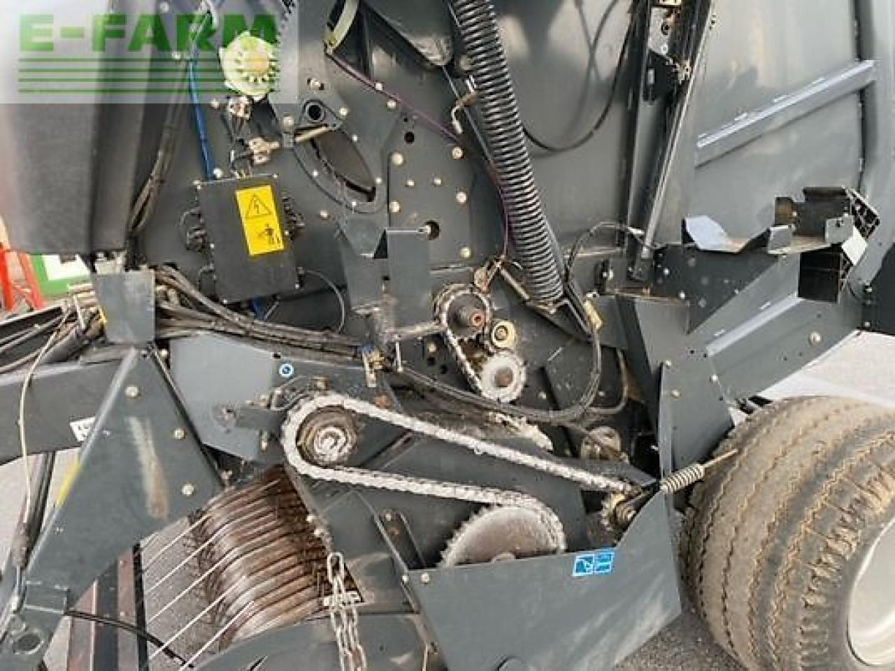 Deutz-Fahr varimaster 685 - Presse à balles cubiques: photos 4 Deutz-Fahr varimaster 685 - Presse à balles cubiques: photos 4