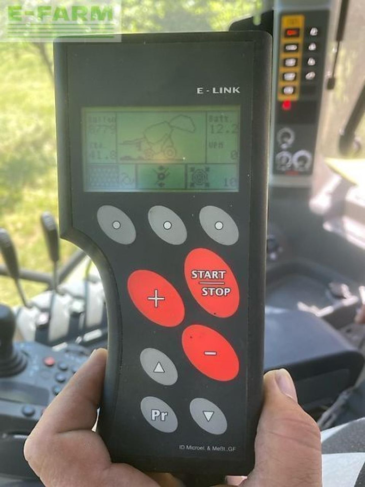 Fendt 2125f - Presse à balles cubiques: photos 1 Fendt 2125f - Presse à balles cubiques: photos 1