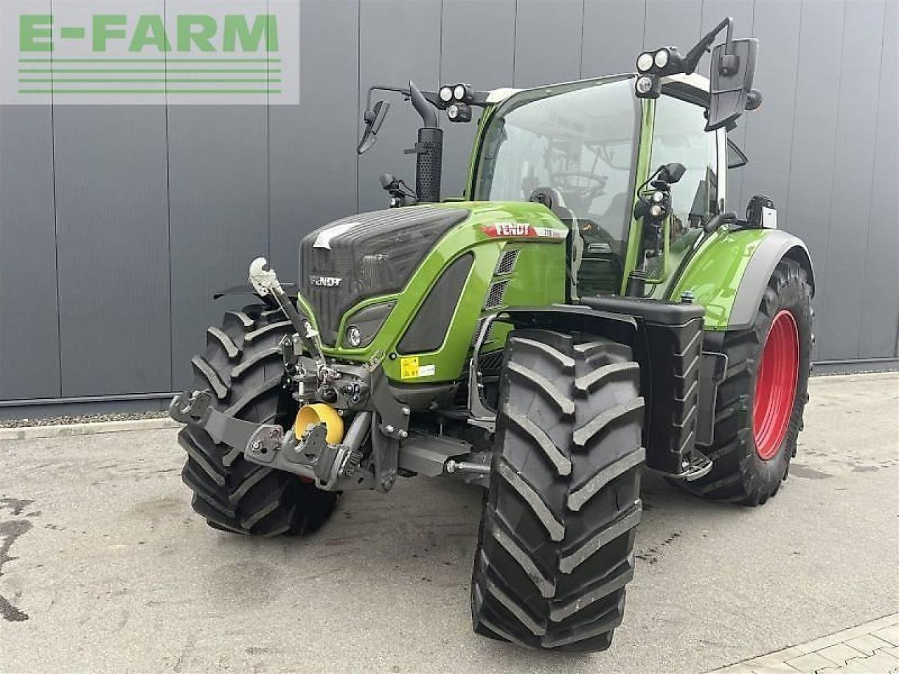 Fendt 718 vario gen6 power + set 1 PowerPlus - Tracteur agricole: photos 1 Fendt 718 vario gen6 power + set 1 PowerPlus - Tracteur agricole: photos 1