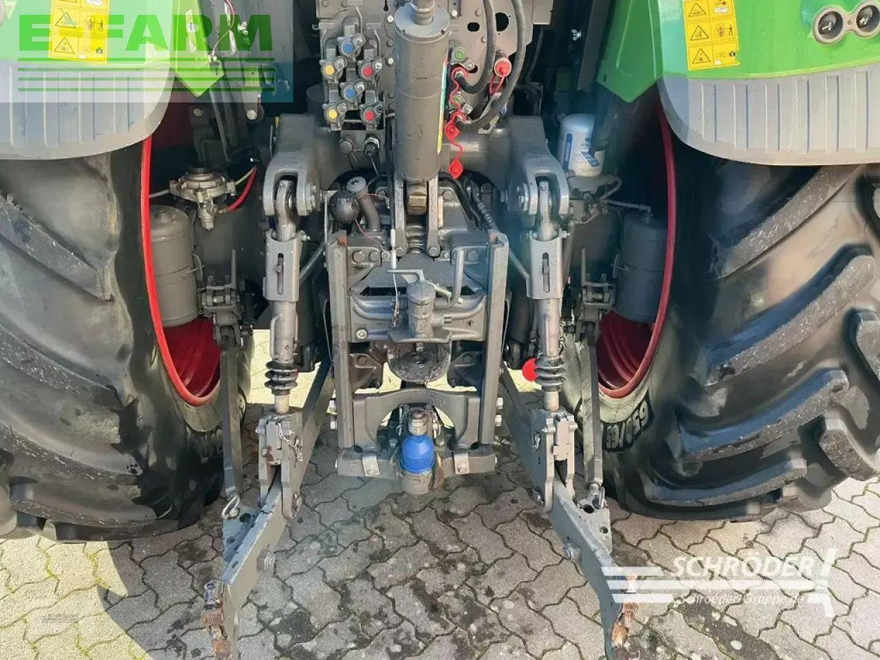 Fendt 722 vario s4 profi plus | cargo 5x/85 - Tracteur agricole: photos 5 Fendt 722 vario s4 profi plus | cargo 5x/85 - Tracteur agricole: photos 5