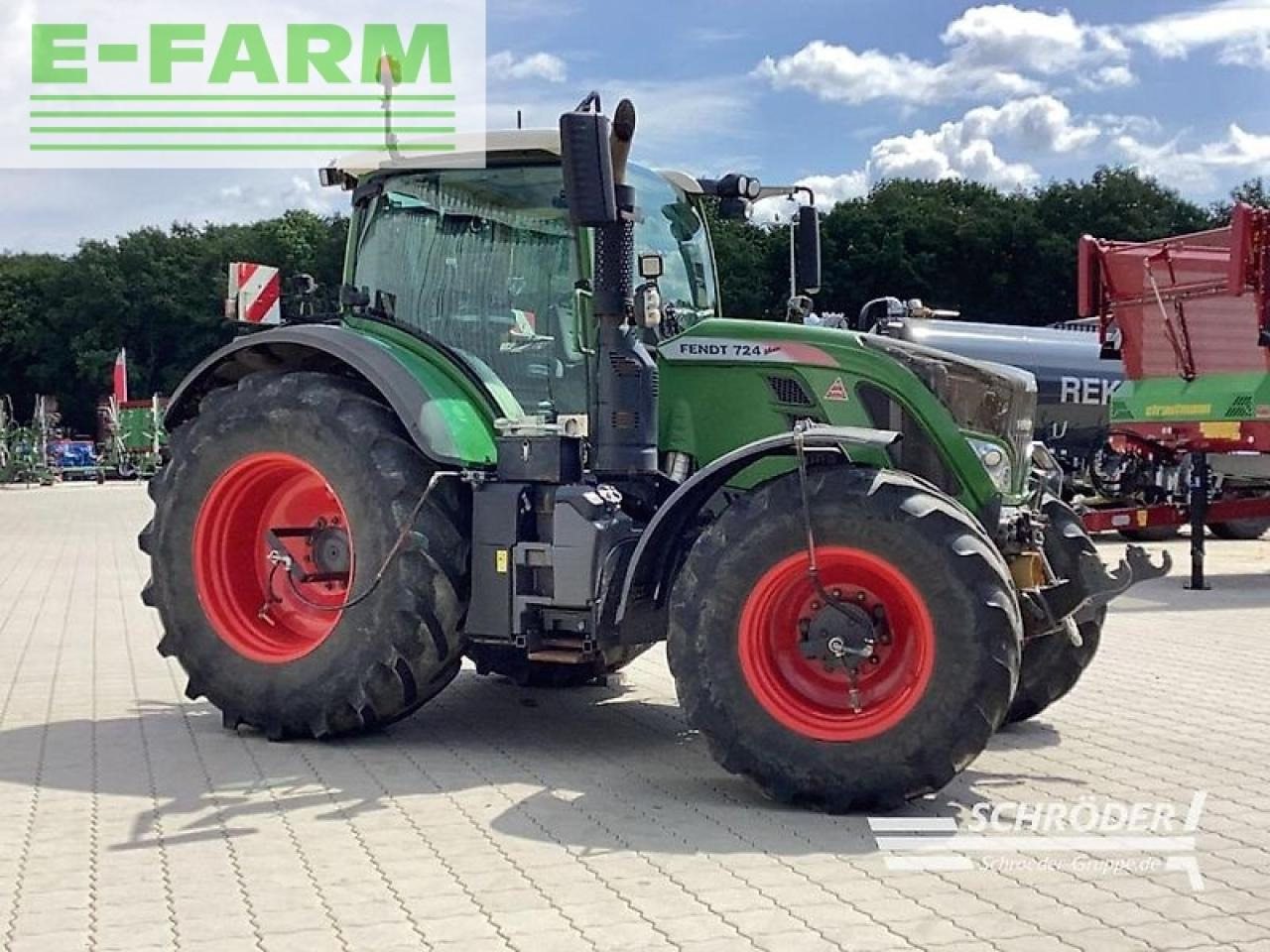 Fendt 724 s4 profi plus - Tracteur agricole: photos 3 Fendt 724 s4 profi plus - Tracteur agricole: photos 3