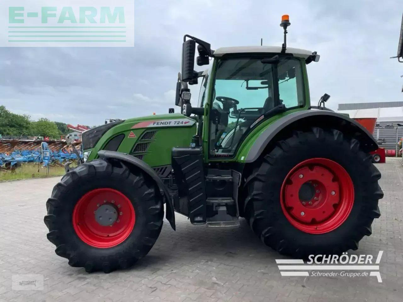 Fendt 724 s4 profi plus - Tracteur agricole: photos 4 Fendt 724 s4 profi plus - Tracteur agricole: photos 4