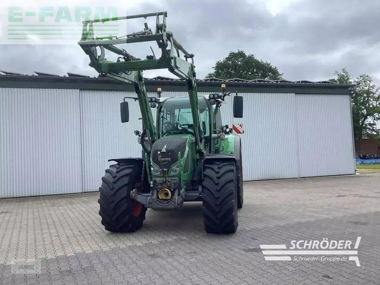 Fendt 724 scr profi plus - Tracteur agricole: photos 1 Fendt 724 scr profi plus - Tracteur agricole: photos 1