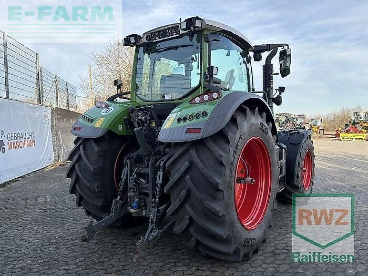 Fendt 724 vario - Tracteur agricole: photos 2 Fendt 724 vario - Tracteur agricole: photos 2