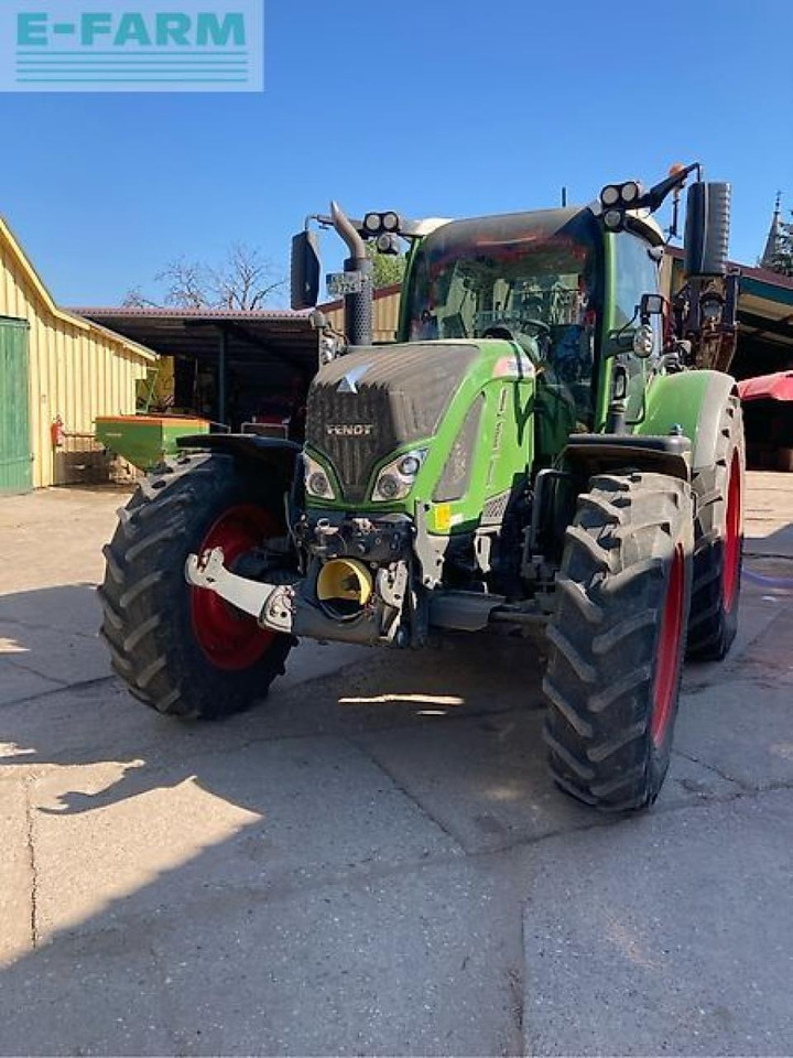 Fendt 724 vario - Tracteur agricole: photos 1 Fendt 724 vario - Tracteur agricole: photos 1