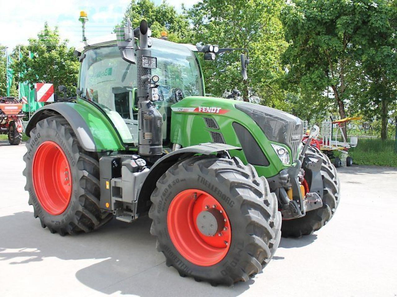 Fendt 724 vario gen6 power plus PowerPlus - Tracteur agricole: photos 4 Fendt 724 vario gen6 power plus PowerPlus - Tracteur agricole: photos 4