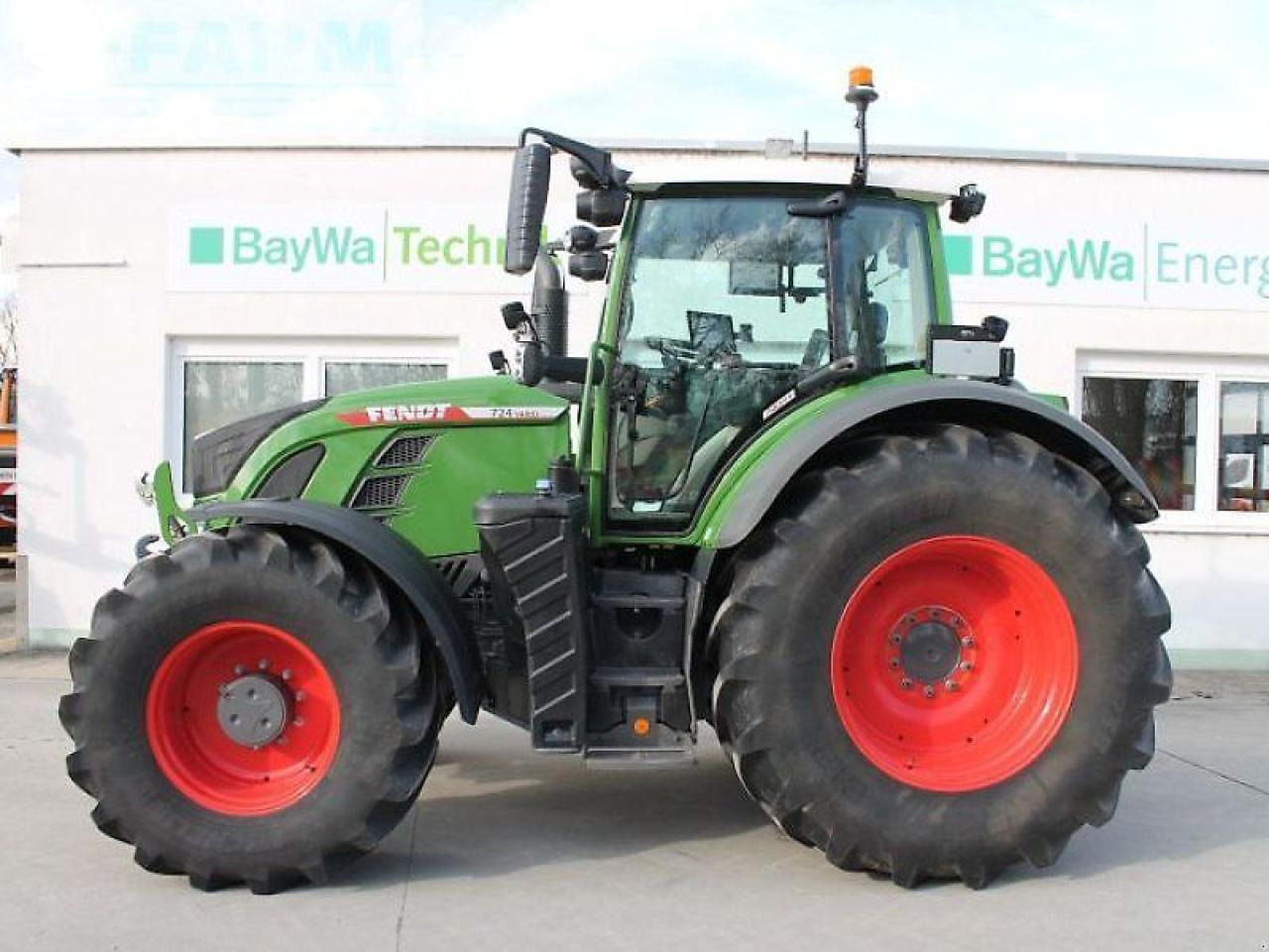 Fendt 724 vario gen6 profi plus ProfiPlus - Tracteur agricole: photos 1 Fendt 724 vario gen6 profi plus ProfiPlus - Tracteur agricole: photos 1