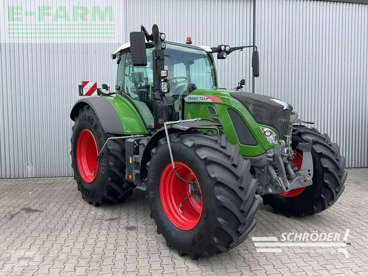 Fendt 724 vario s4 profi plus ProfiPlus - Tracteur agricole: photos 1 Fendt 724 vario s4 profi plus ProfiPlus - Tracteur agricole: photos 1