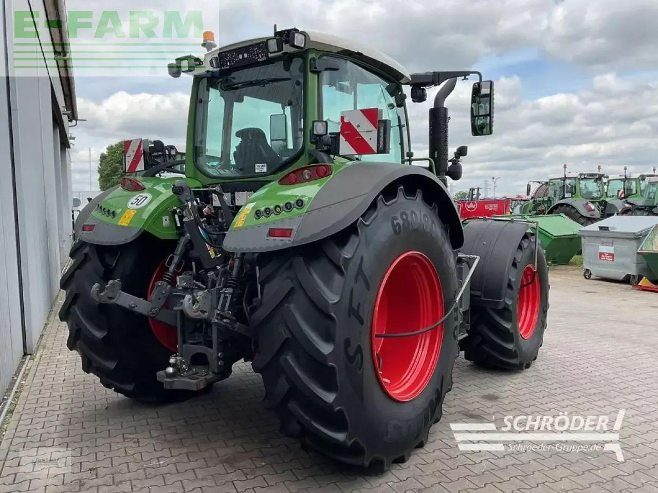 Fendt 724 vario s4 profi plus ProfiPlus - Tracteur agricole: photos 3 Fendt 724 vario s4 profi plus ProfiPlus - Tracteur agricole: photos 3