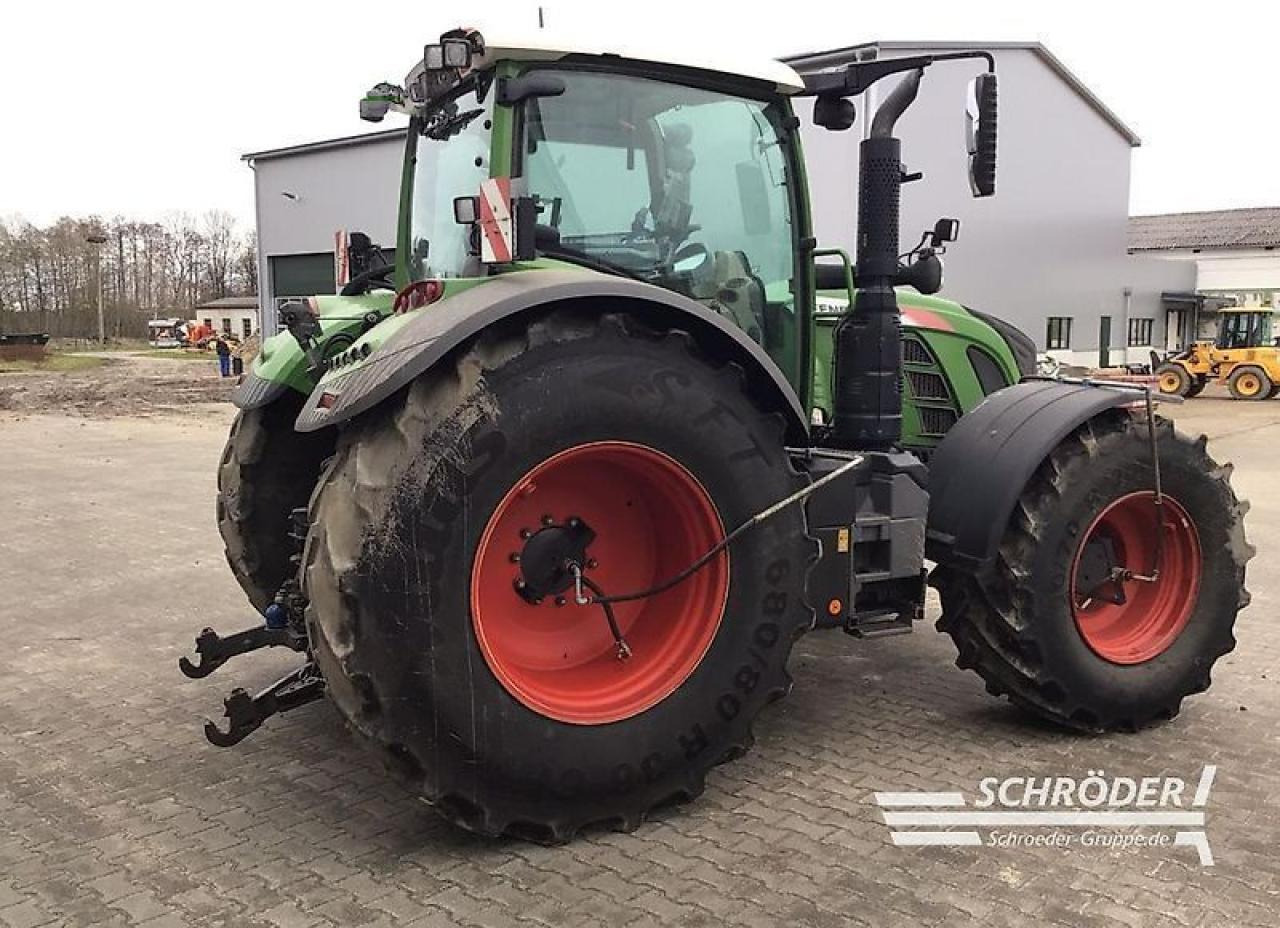 Fendt 724 vario s4 profi plus ProfiPlus - Tracteur agricole: photos 5 Fendt 724 vario s4 profi plus ProfiPlus - Tracteur agricole: photos 5