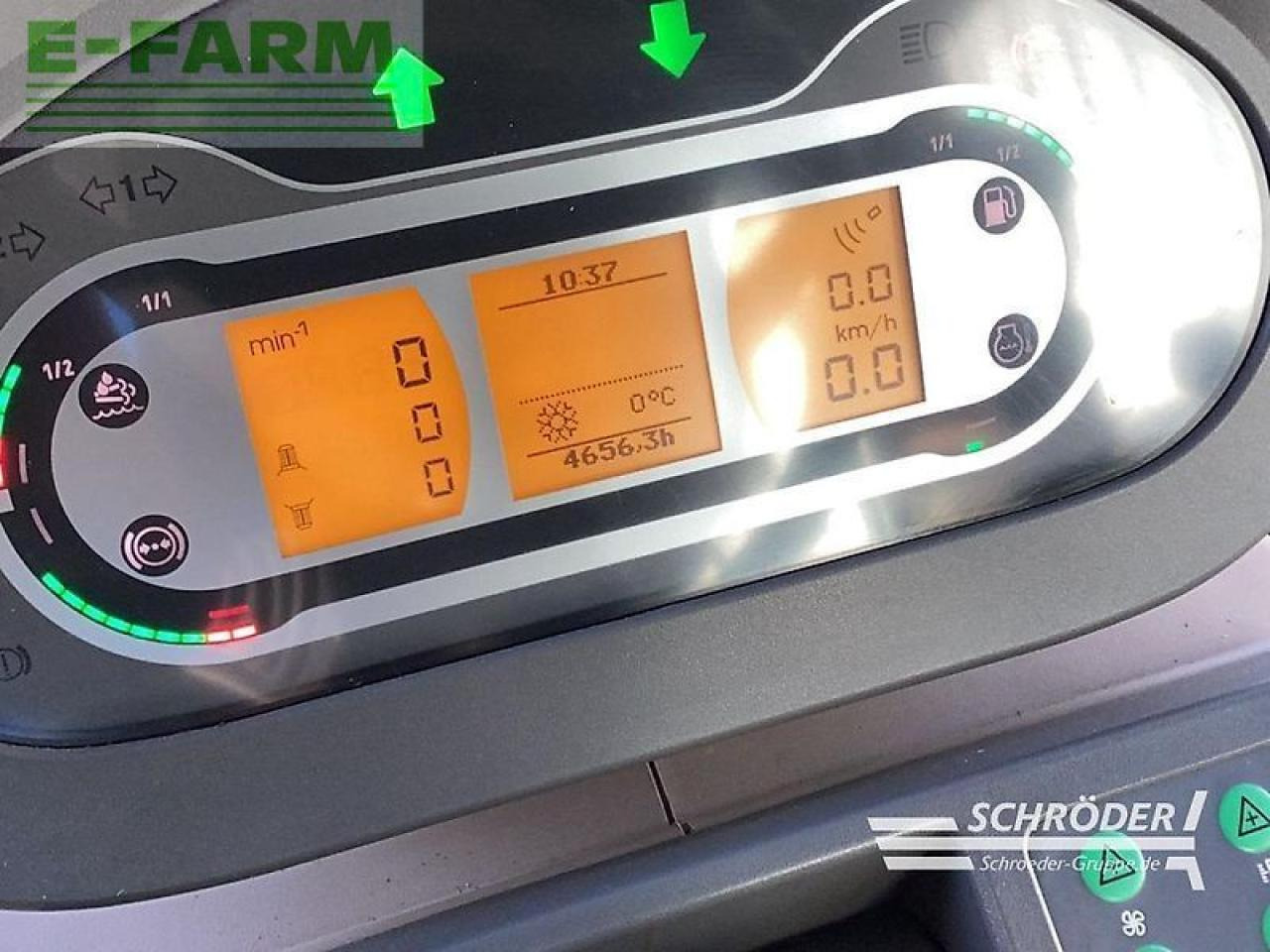 Tracteur agricole Fendt 824 vario s4 profi plus ProfiPlus: photos 19