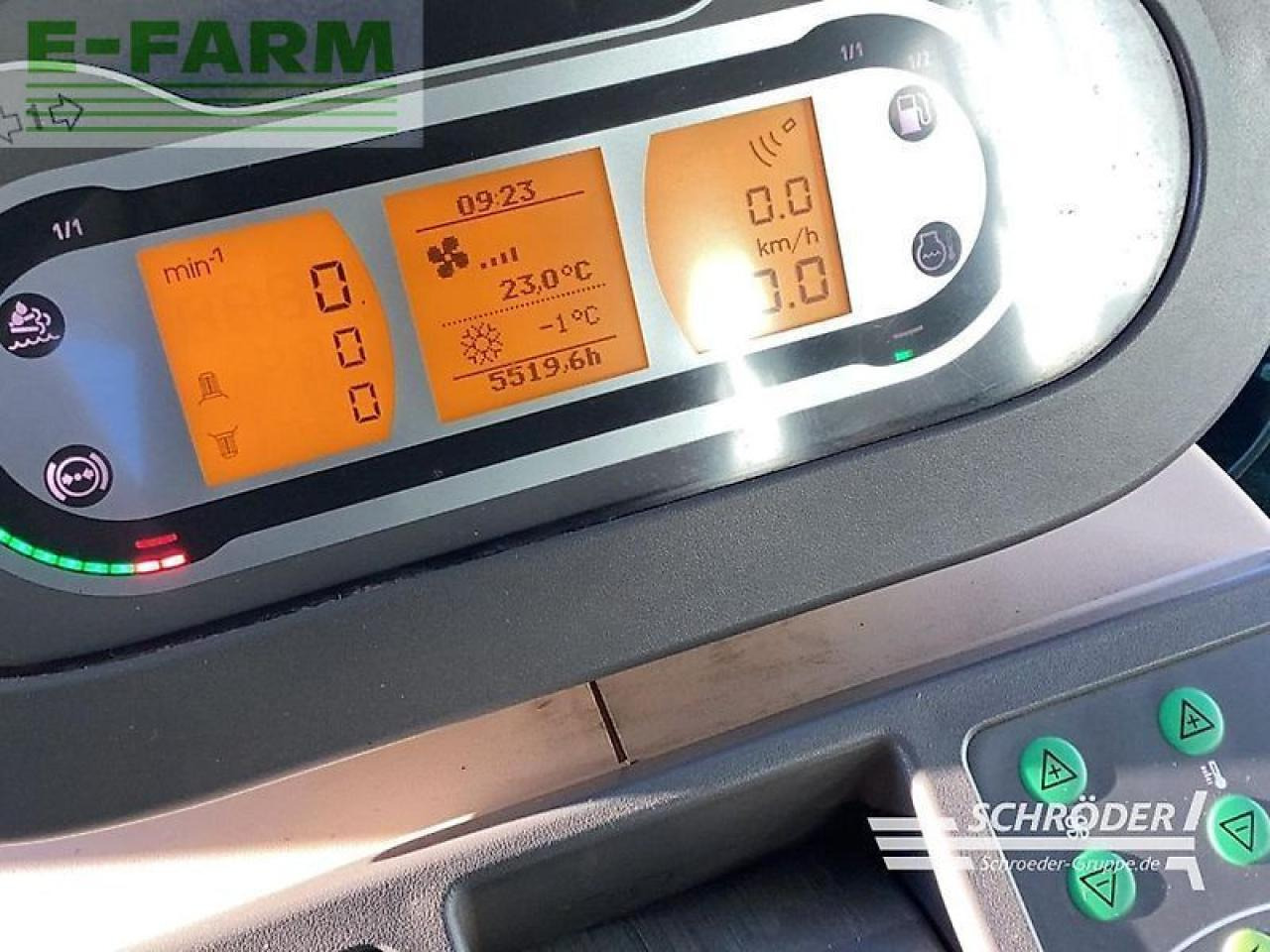 Tracteur agricole Fendt 824 vario s4 profi plus ProfiPlus: photos 19