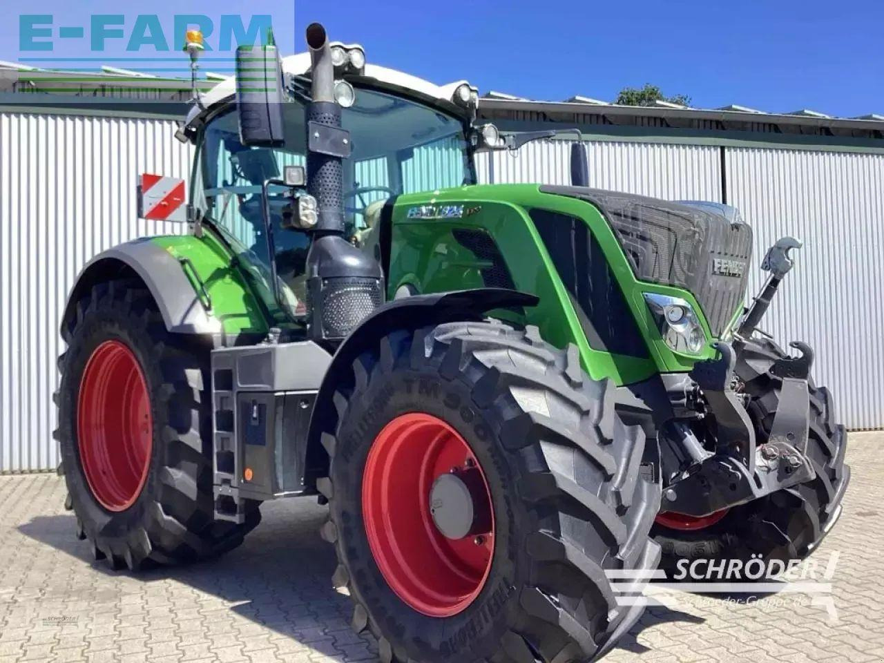 Fendt 824 vario s4 profi plus ProfiPlus - Tracteur agricole: photos 1 Fendt 824 vario s4 profi plus ProfiPlus - Tracteur agricole: photos 1