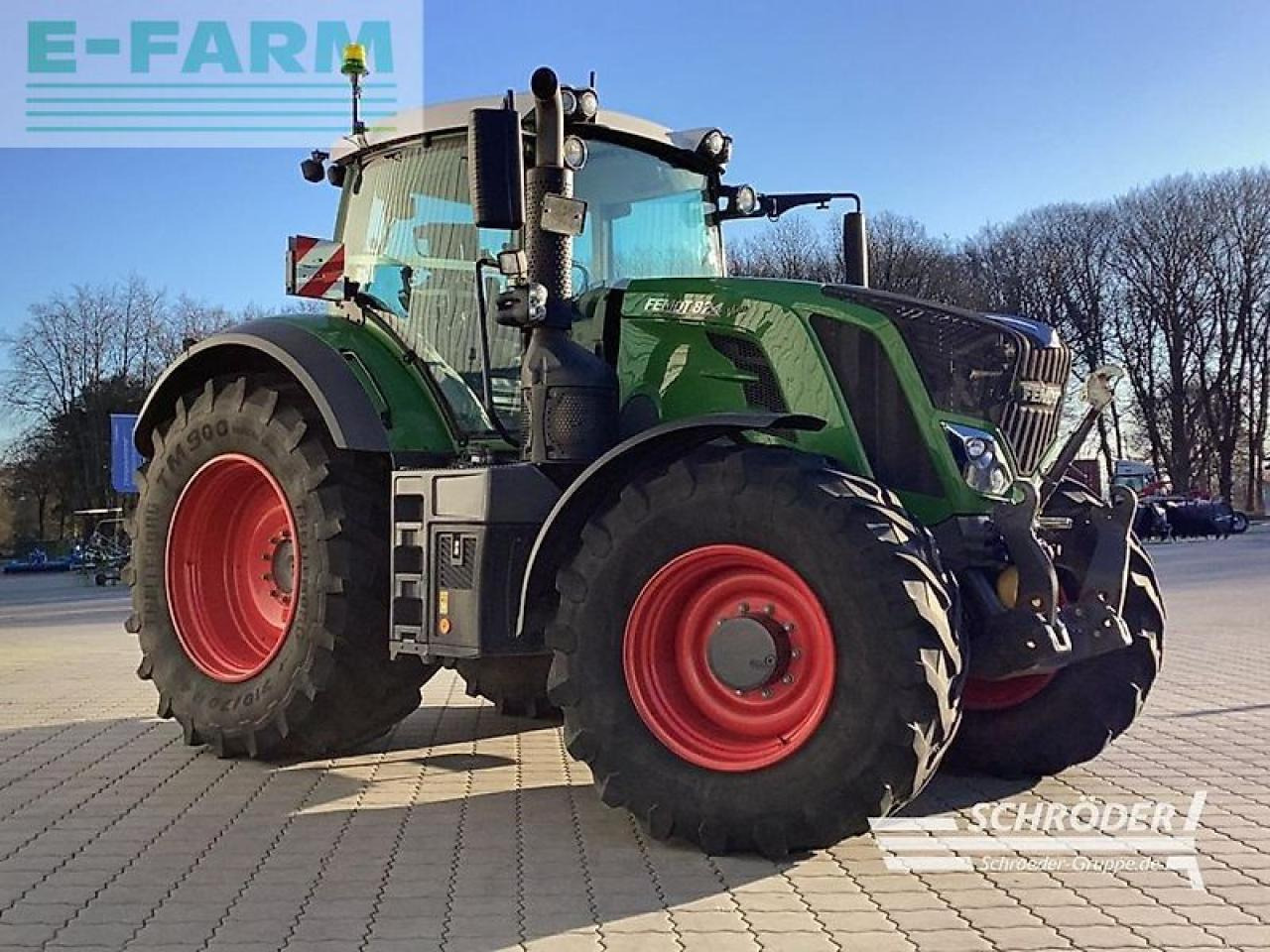 Fendt 824 vario s4 profi plus ProfiPlus - Tracteur agricole: photos 4 Fendt 824 vario s4 profi plus ProfiPlus - Tracteur agricole: photos 4