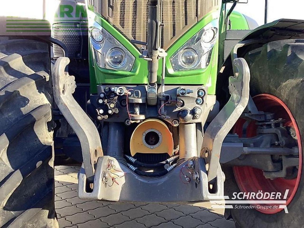 Tracteur agricole Fendt 824 vario s4 profi plus ProfiPlus: photos 7