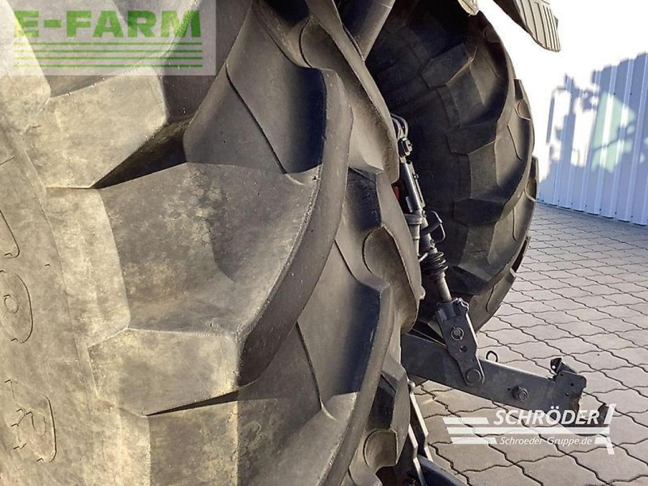 Tracteur agricole Fendt 824 vario s4 profi plus ProfiPlus: photos 10