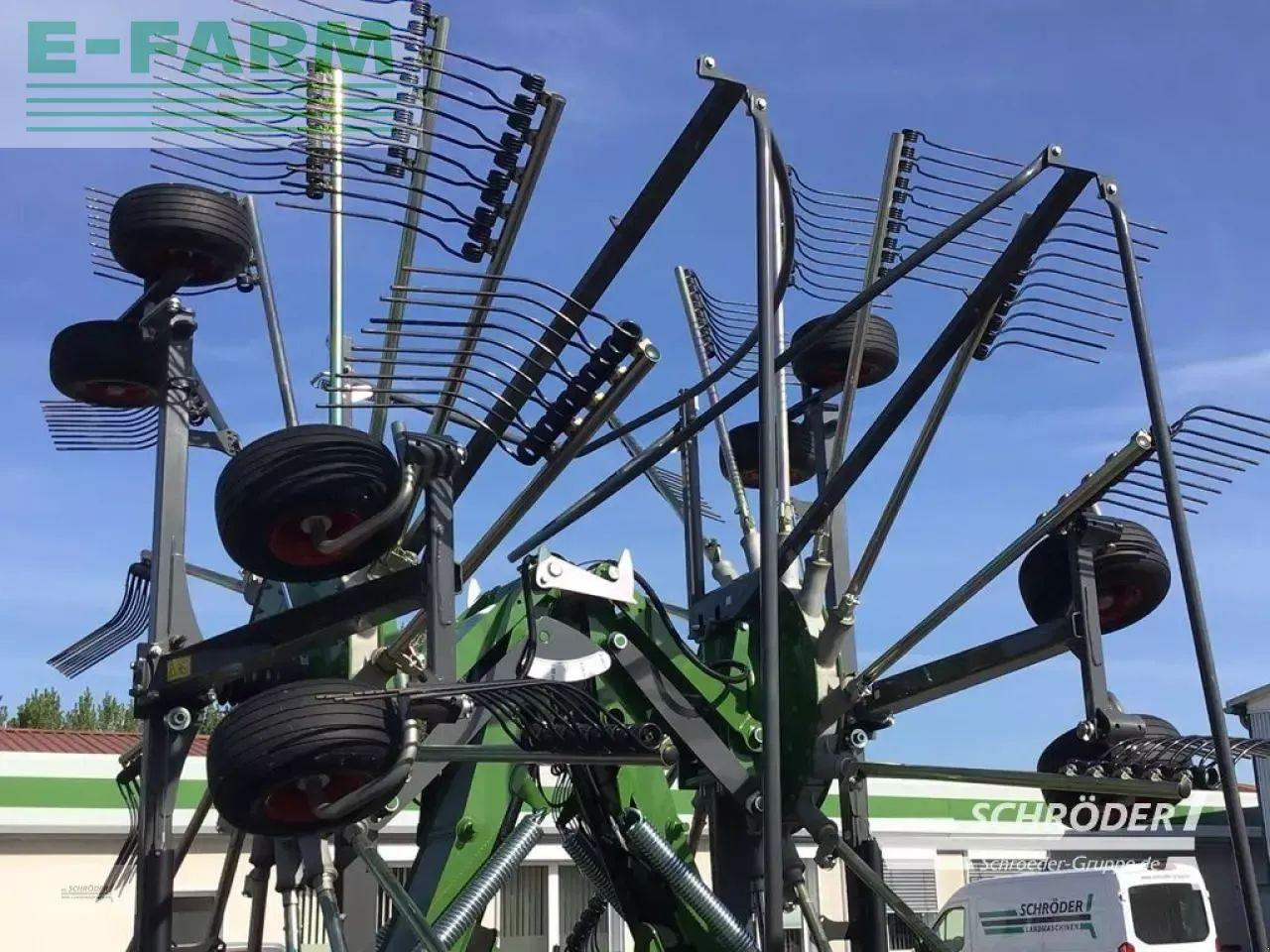 Fendt former 10065 pro - Faneuse: photos 3 Fendt former 10065 pro - Faneuse: photos 3