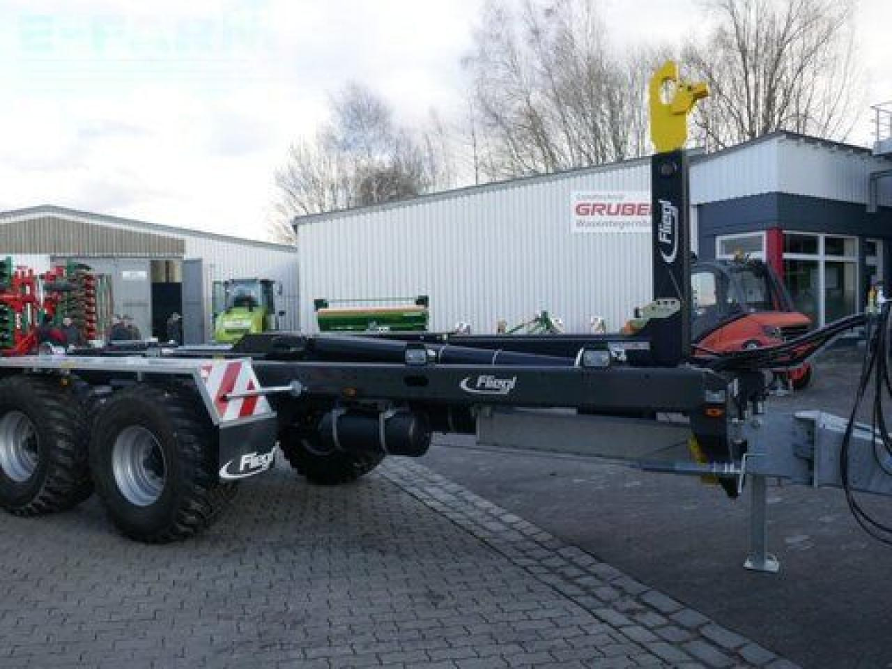 Fliegl hkl 22 - tandem abrollkipper - abgelagert! - Remorque ampliroll/ Multibenne: photos 3 Fliegl hkl 22 - tandem abrollkipper - abgelagert! - Remorque ampliroll/ Multibenne: photos 3