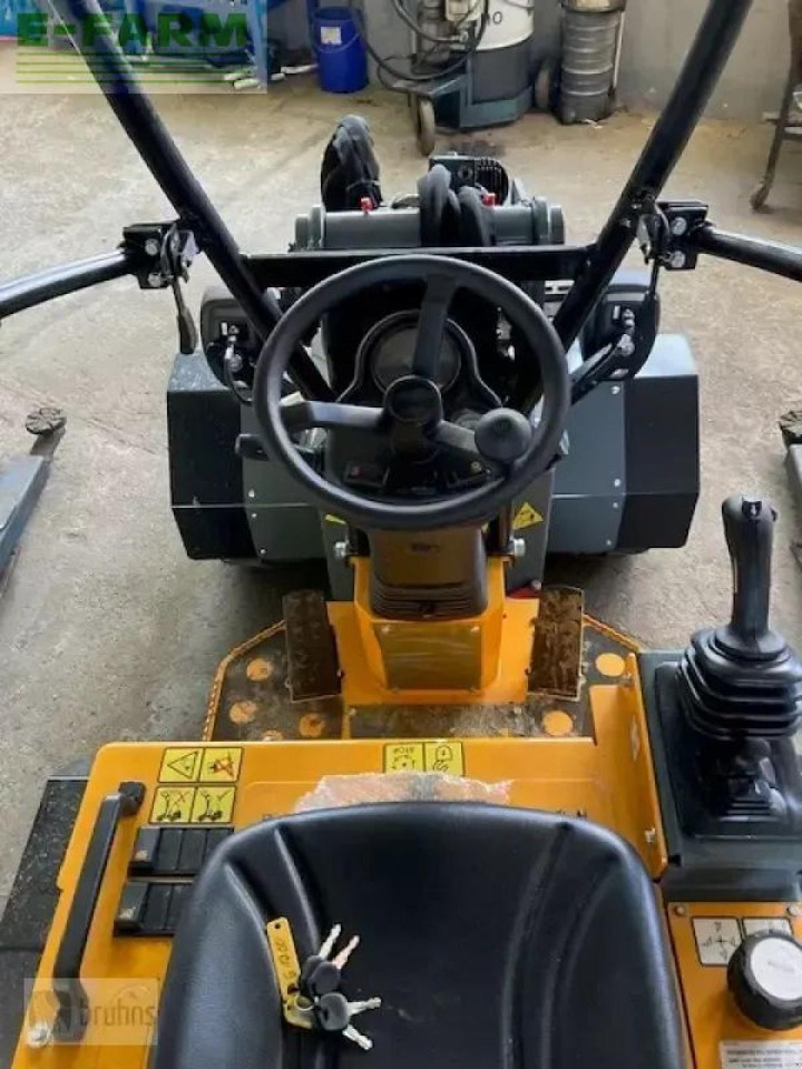 Giant g1200 tele-teleskopradlader - Mini pelle: photos 4 Giant g1200 tele-teleskopradlader - Mini pelle: photos 4